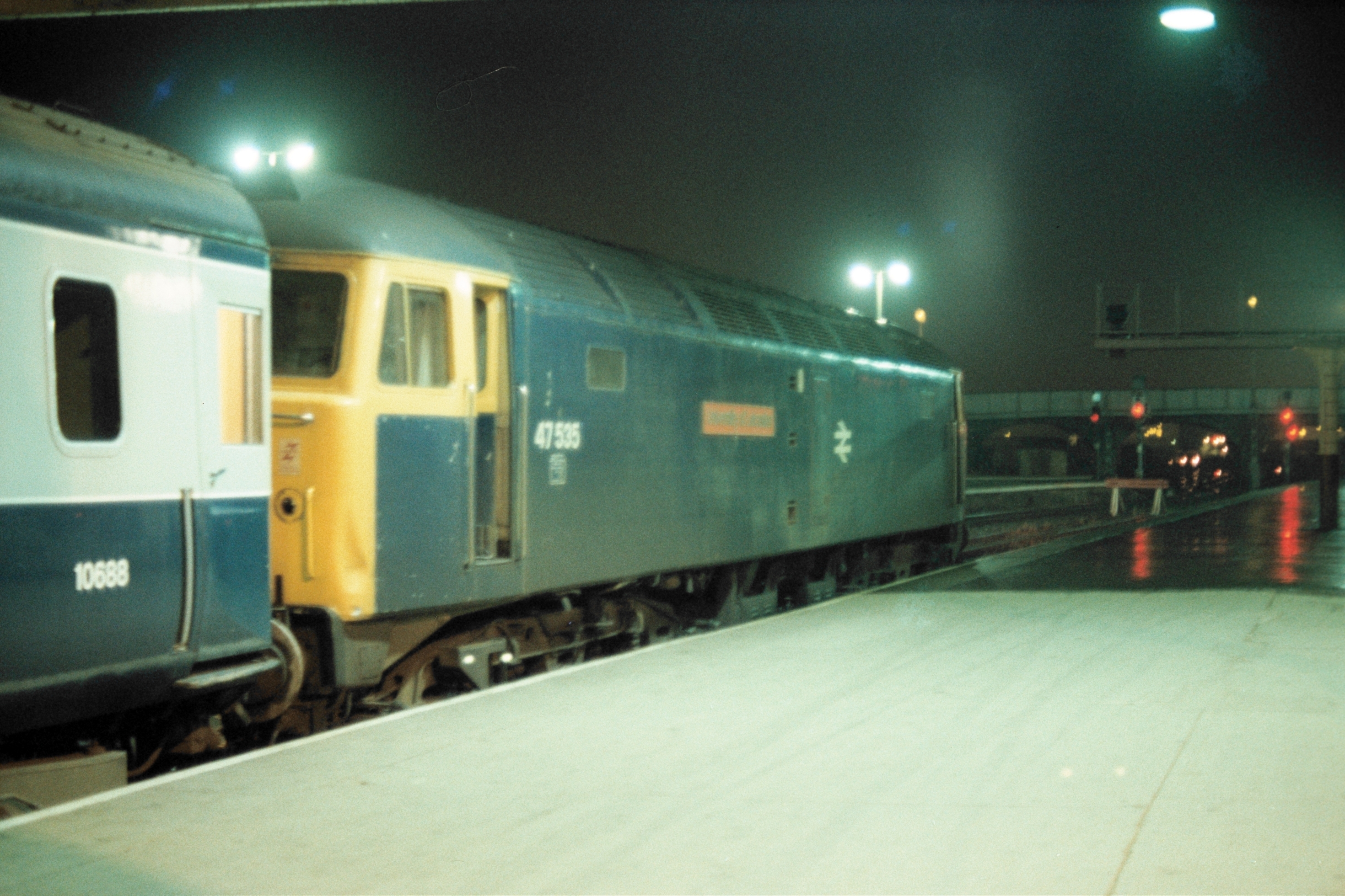 [
47535 "University of Leicester" at Perth on 3 July 1985.
        ]